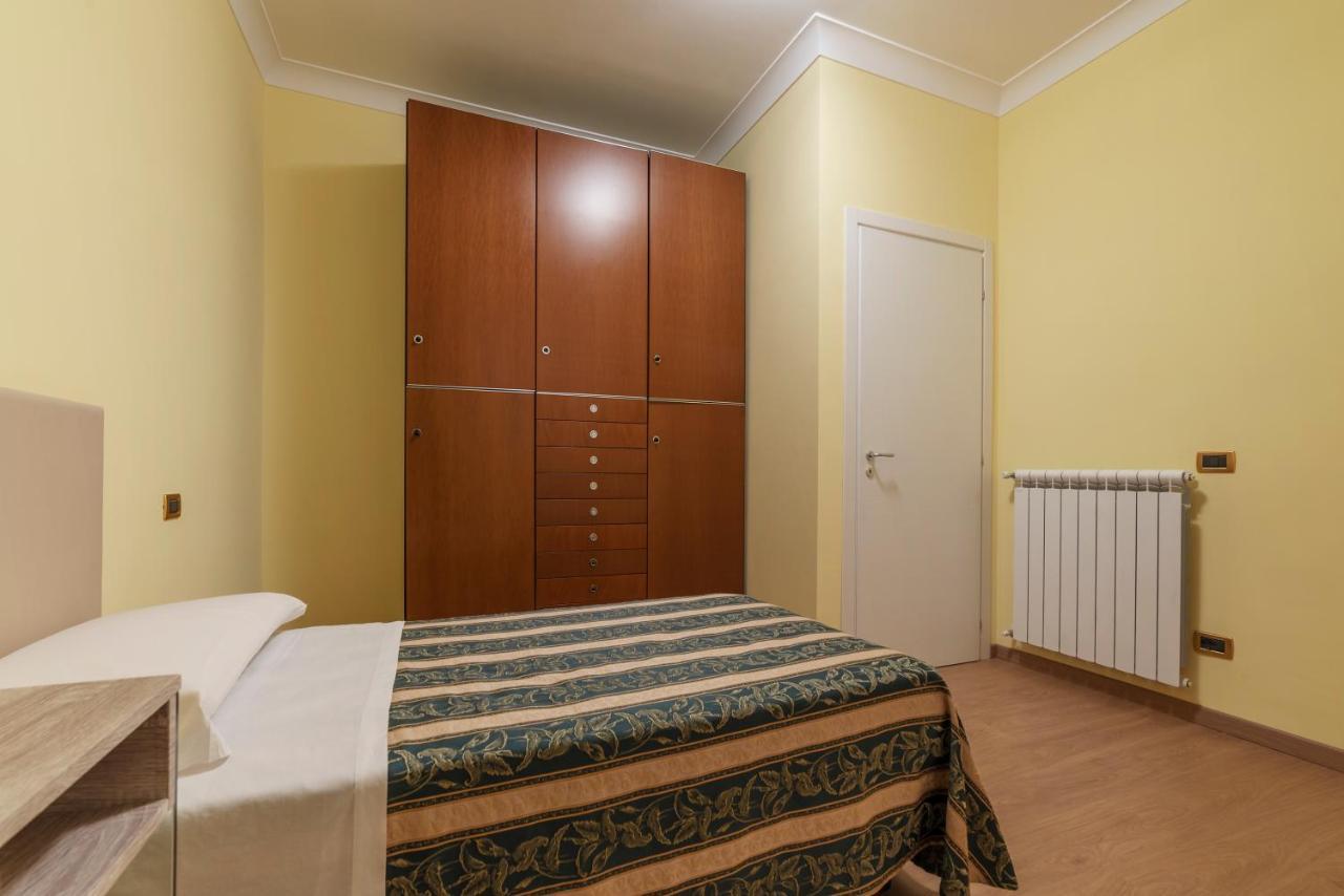 Termini Station Elegant And Roomy Apartment Rom Exterior foto